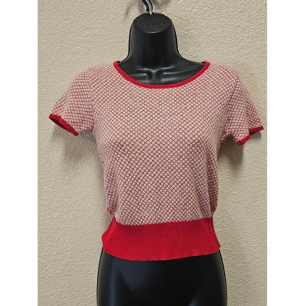 1970s From Iris Red Cream Knit Sweater Top XS Geometric Short Sleeve